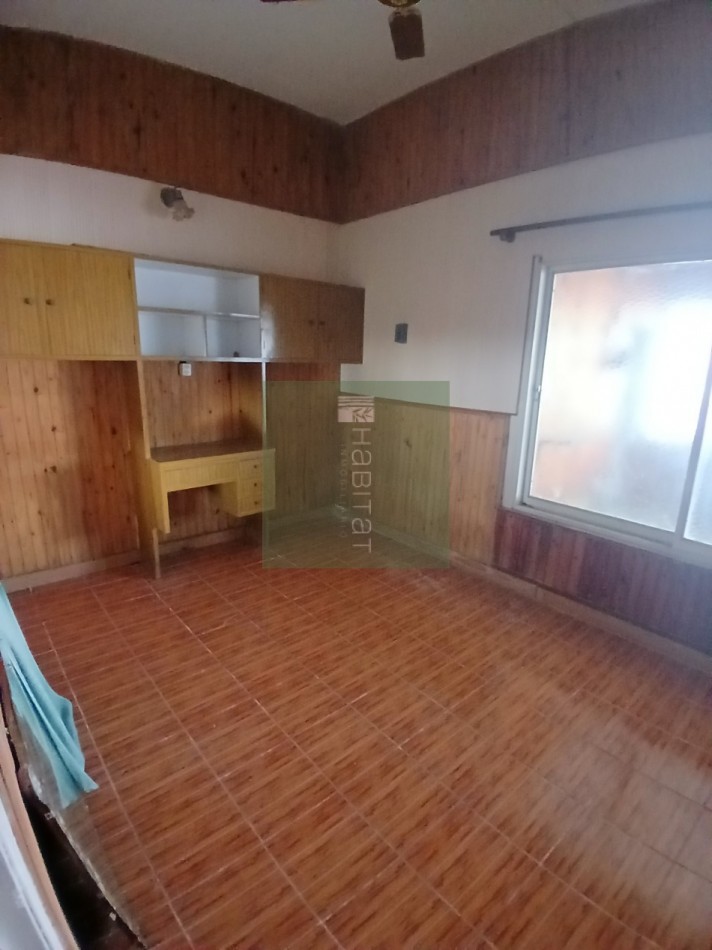 Amplia casa en venta zona centro Villa Constitucion