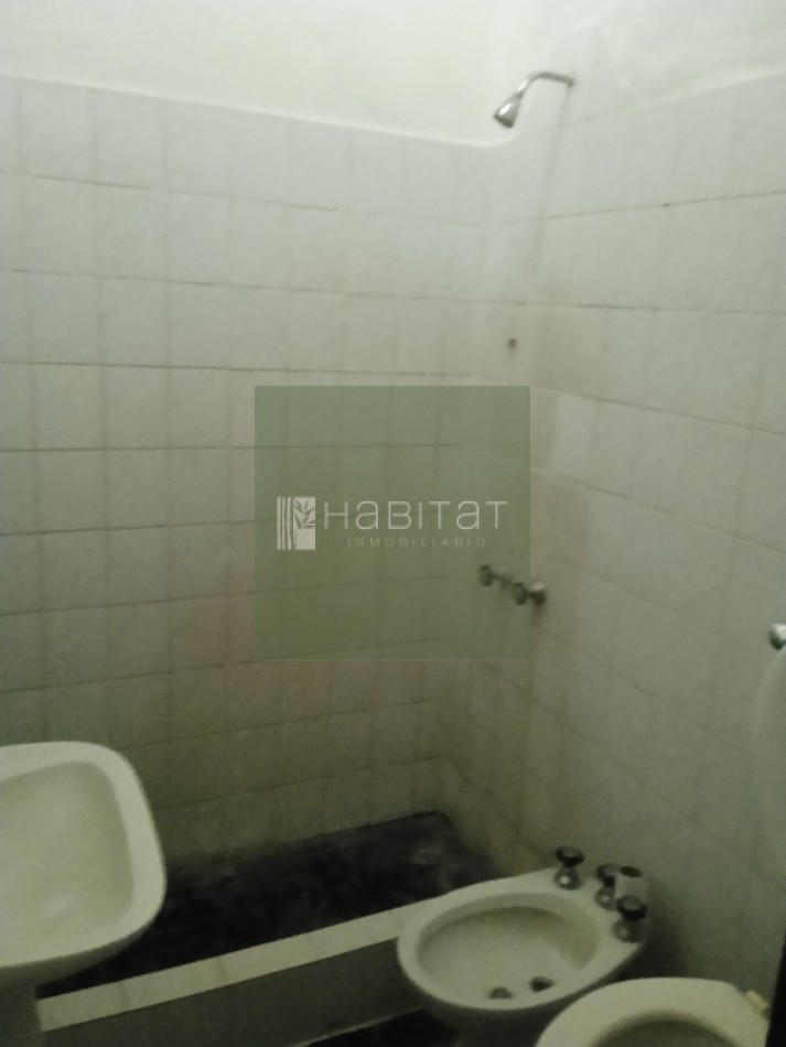 EN VENTA CASA CON PATIO VERDE 