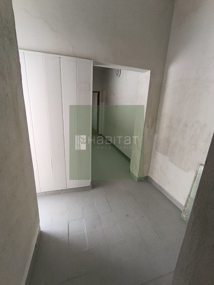 EN VENTA CASA 1 DORMITORIO ZONA CENTRO