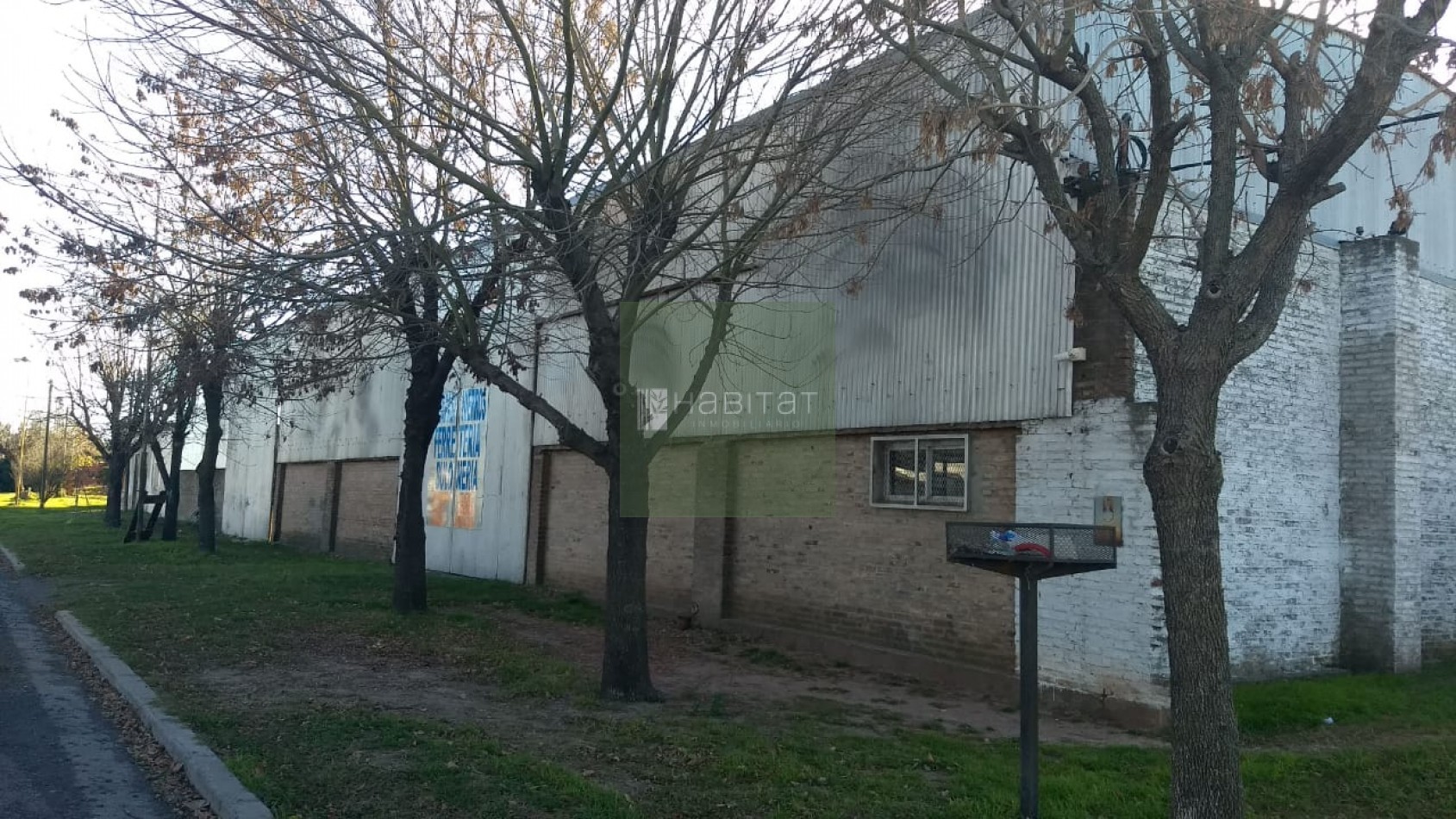 EN VENTA GALPON INDUSTRIAL CON PUENTE GRUA