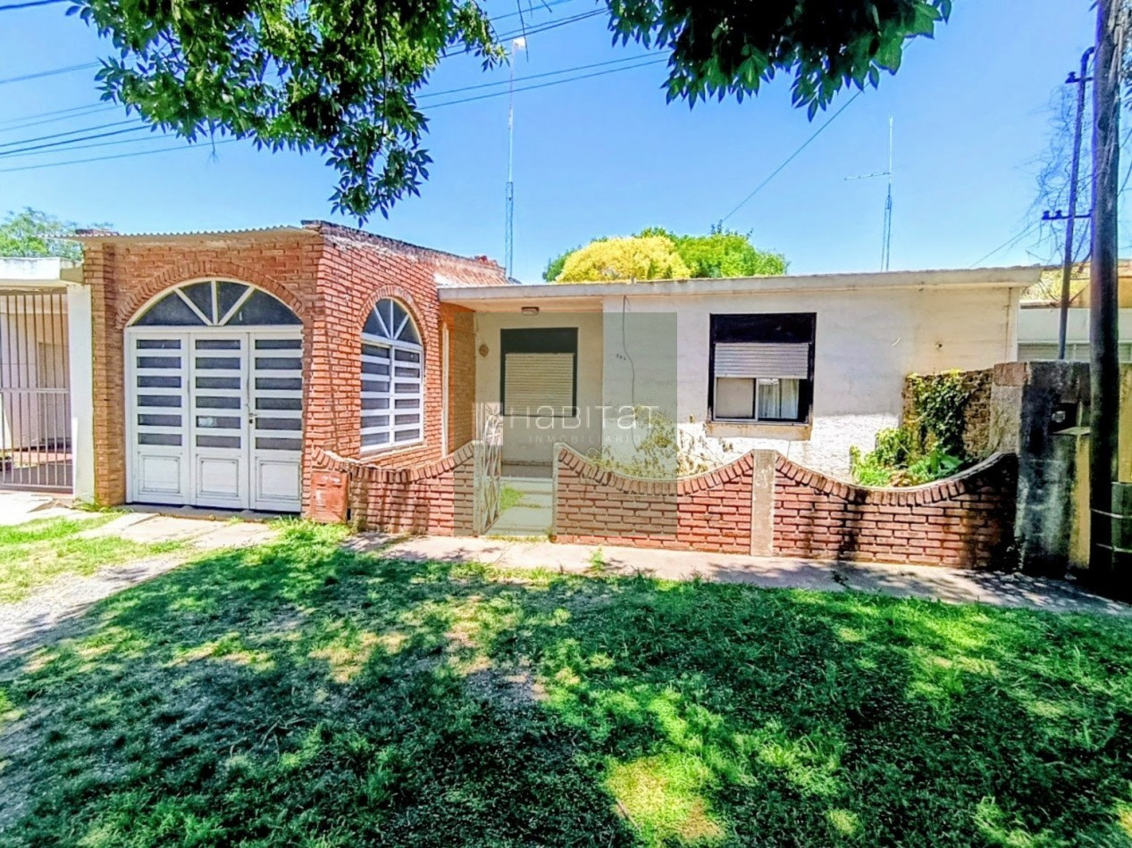 EN VENTA CASA DOS DORMITORIOS BARRIO 25 DE MAYO