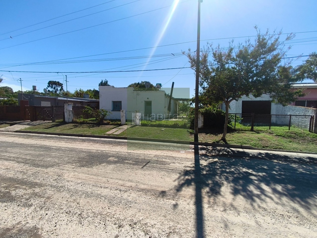 En venta CASA DE CAMPO sobre 2398 m2 de TERRENO