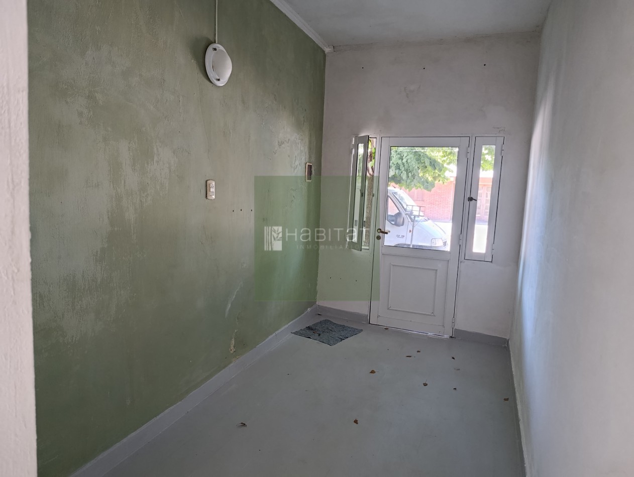 EN VENTA CASA 1 DORMITORIO ZONA CENTRO