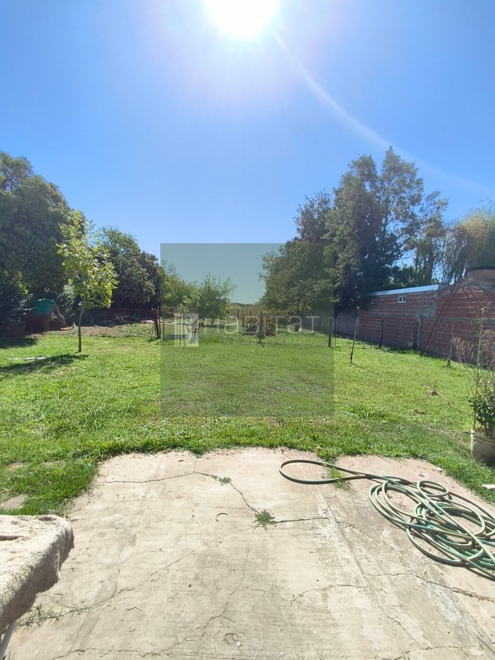 En venta CASA DE CAMPO sobre 2398 m2 de TERRENO