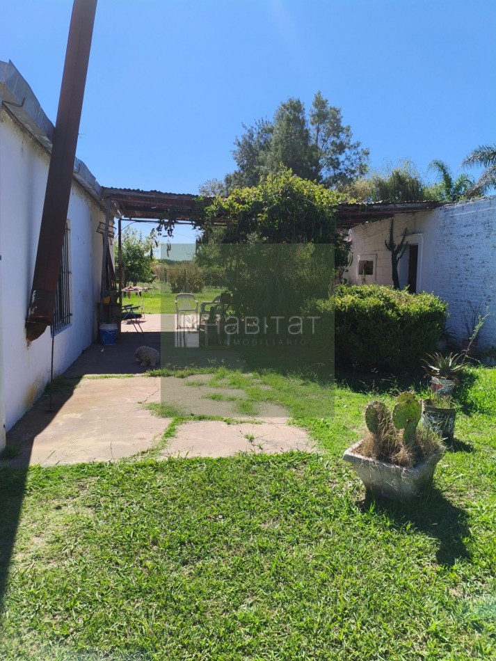 En venta CASA DE CAMPO sobre 2398 m2 de TERRENO