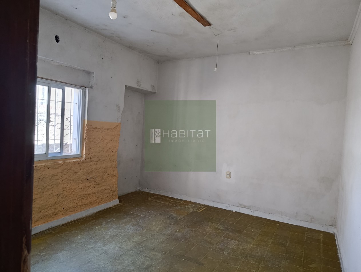 EN VENTA CASA 1 DORMITORIO ZONA CENTRO