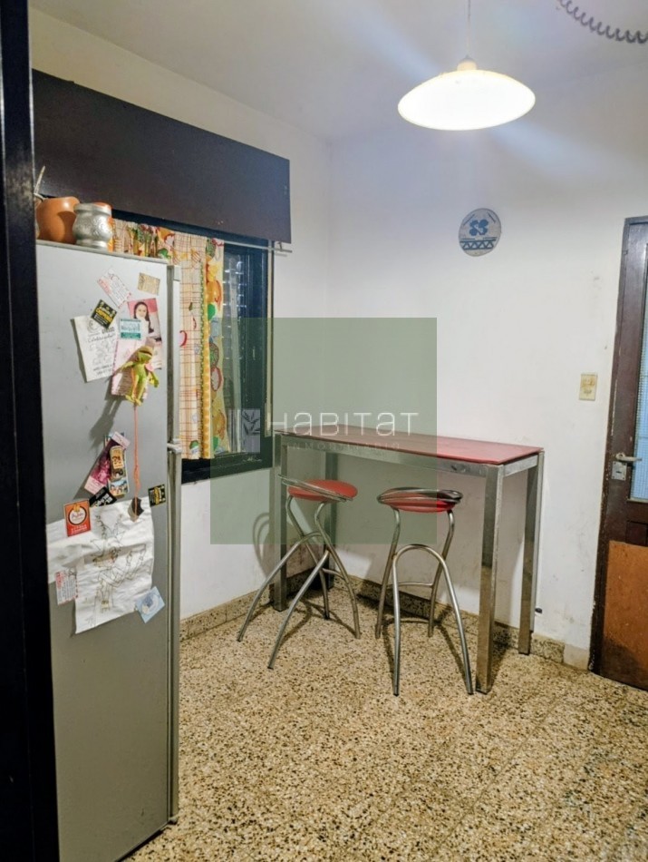 EN VENTA CASA DOS DORMITORIOS BARRIO 25 DE MAYO