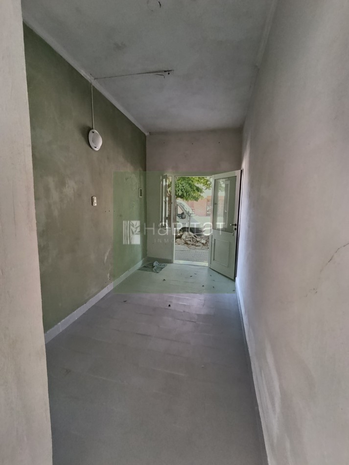 EN VENTA CASA 1 DORMITORIO ZONA CENTRO