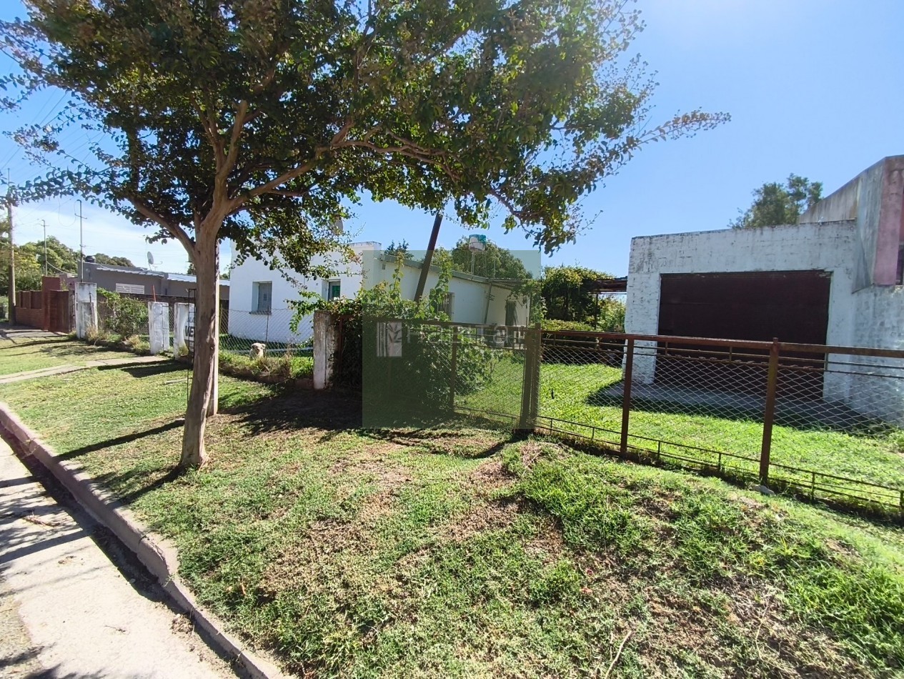 En venta CASA DE CAMPO sobre 2398 m2 de TERRENO