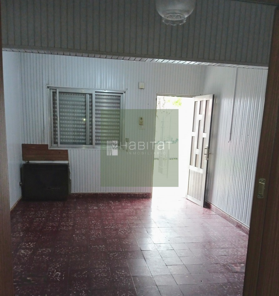 EN VENTA CASA CON PATIO VERDE 