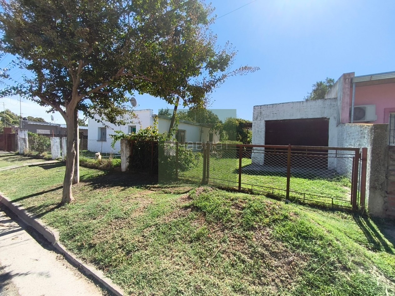 En venta CASA DE CAMPO sobre 2398 m2 de TERRENO
