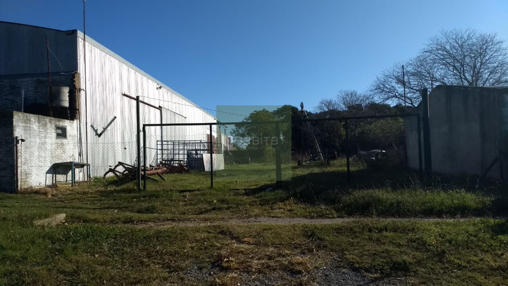 EN VENTA GALPON INDUSTRIAL CON PUENTE GRUA