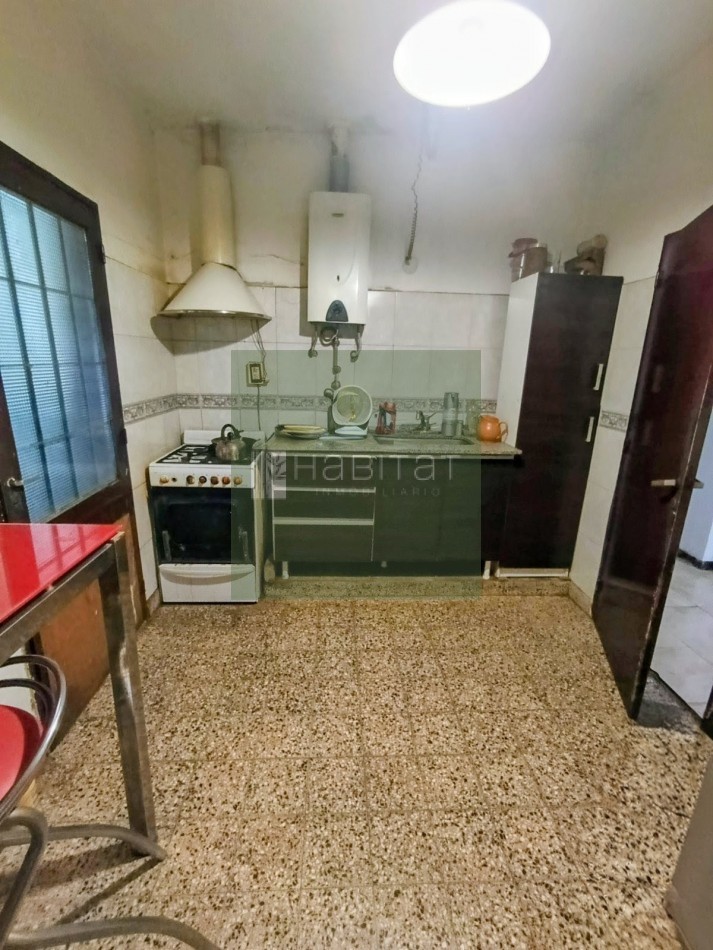 EN VENTA CASA DOS DORMITORIOS BARRIO 25 DE MAYO
