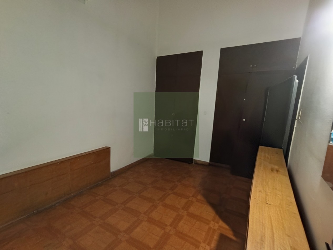 EN VENTA CASA DOS DORMITORIOS BARRIO 25 DE MAYO