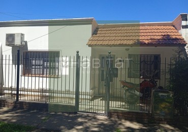 EN VENTA CASA CON PATIO VERDE 